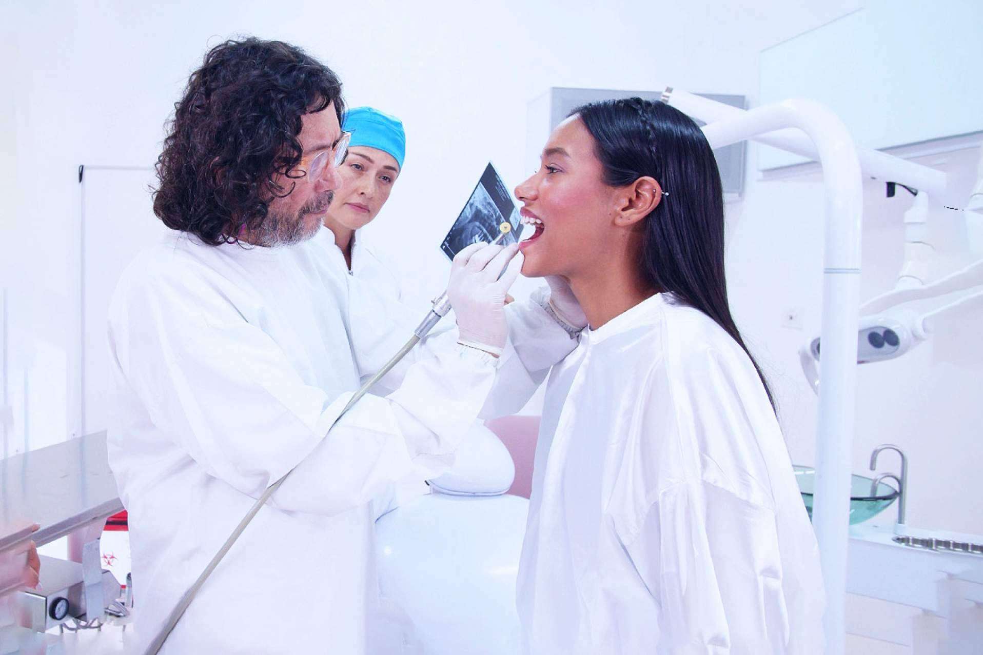 Implantology Treatments at Dental center Marlon Becerra