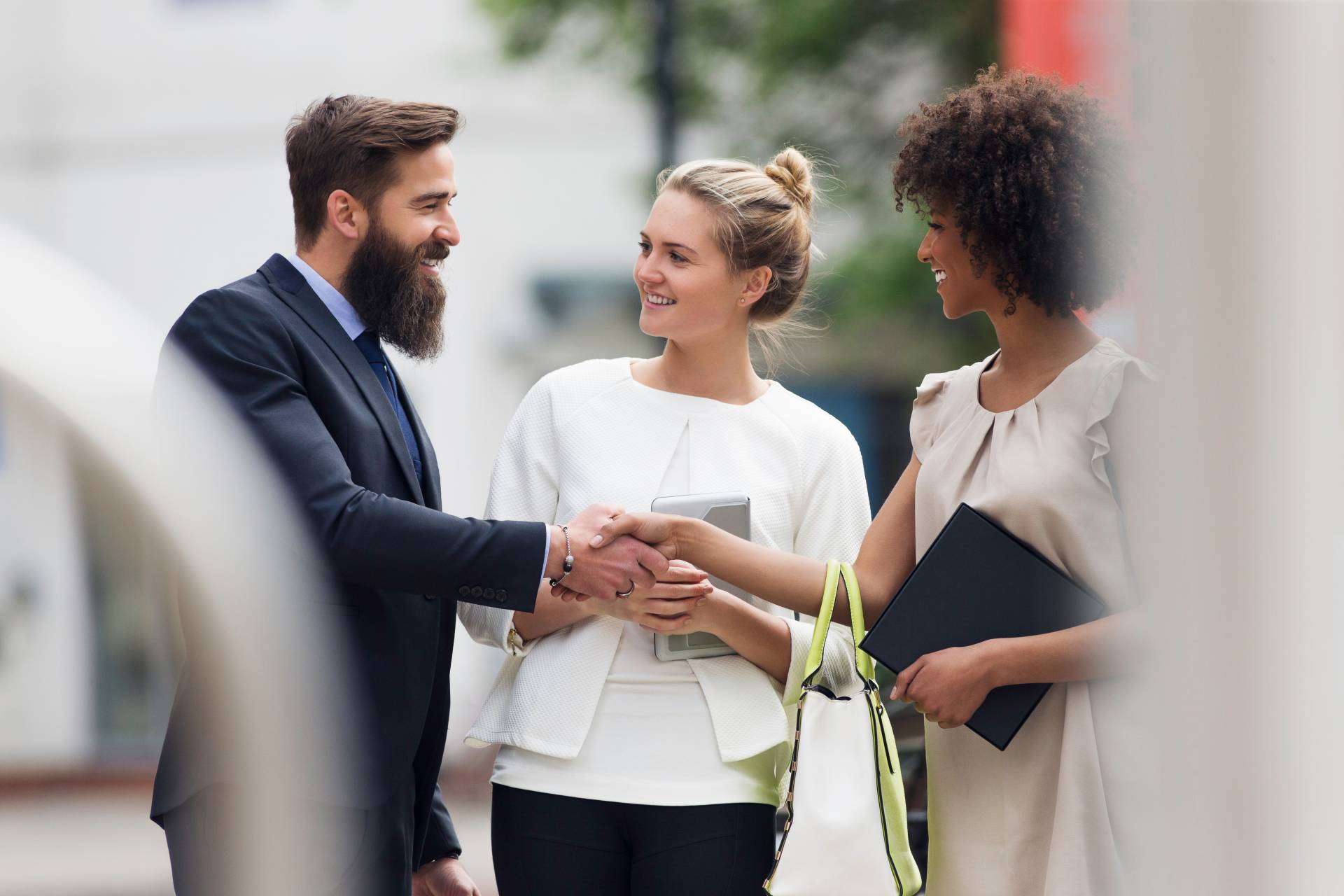Digital Business Cards by Knowee Transform Networking for Freelancers and Entrepreneurs