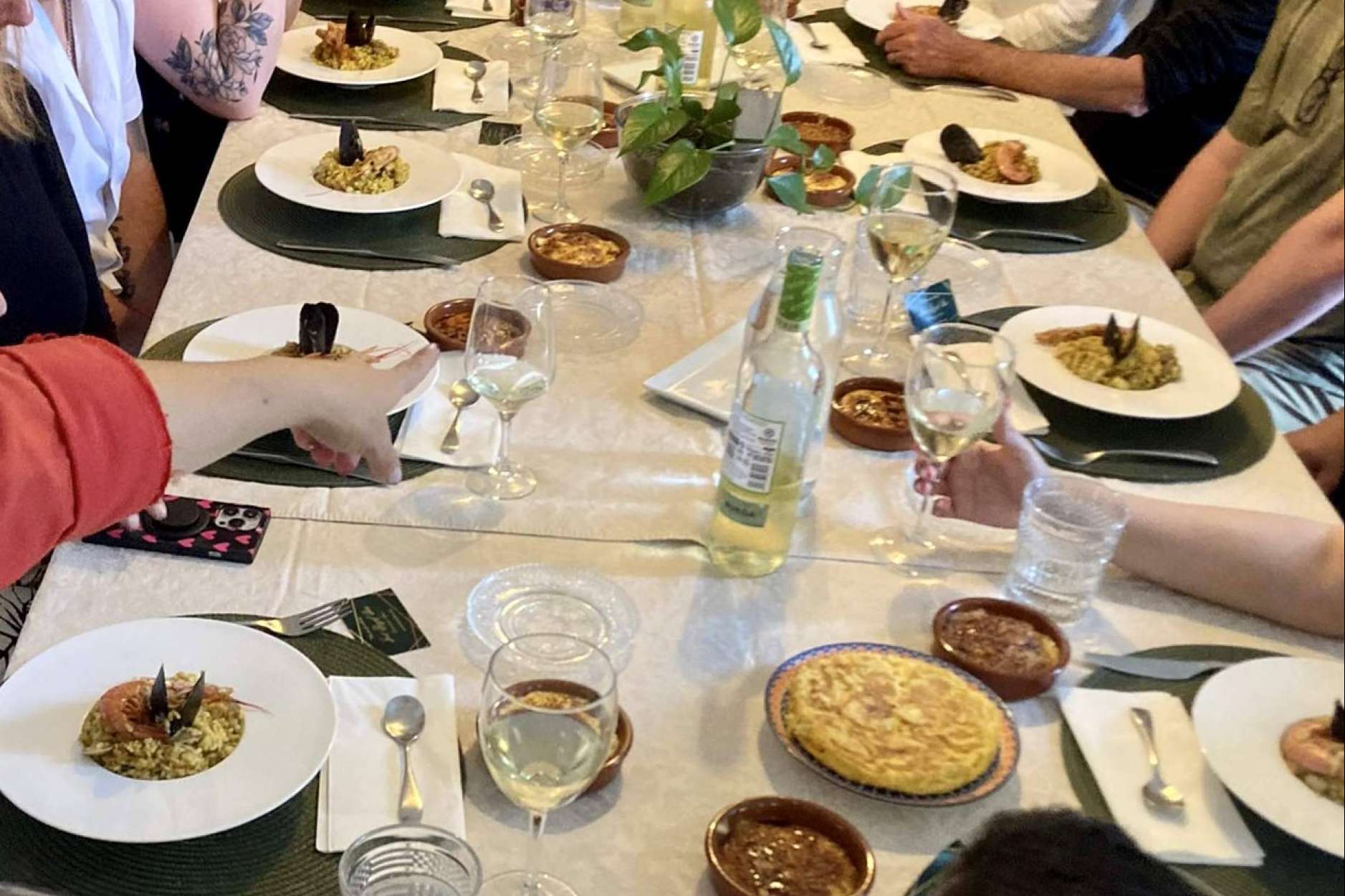 Just Royal BCN's cooking workshops enhance corporate values and relationships