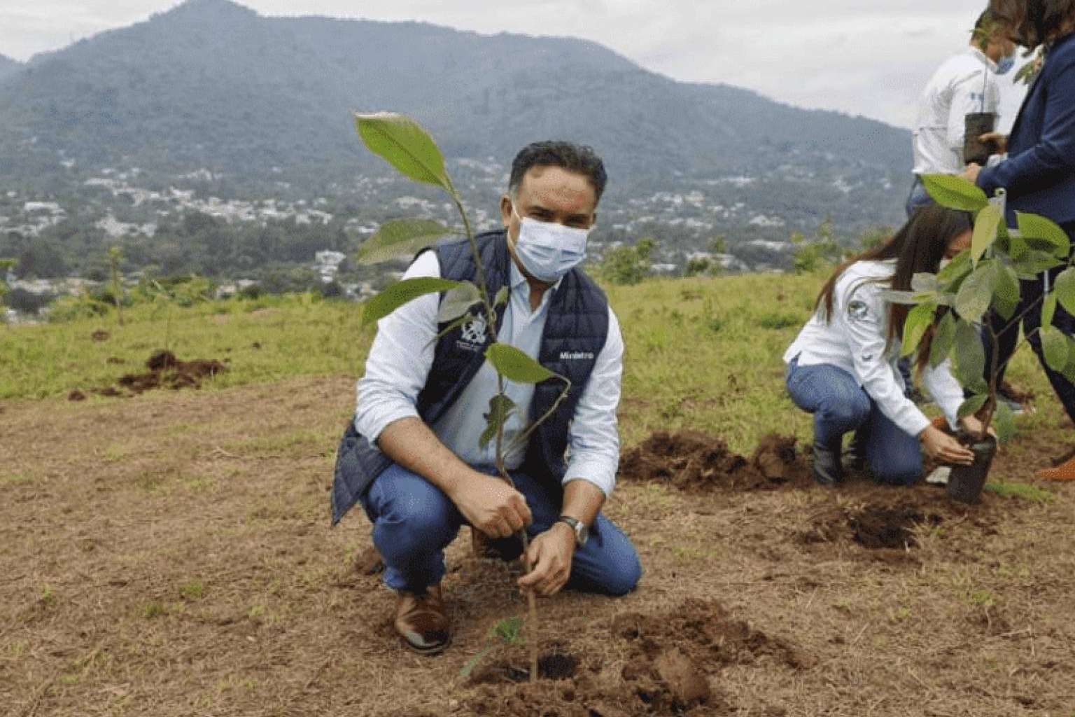Leonardo DiCaprio Highlights the Conservation of the Mayan Biosphere, a Project Promoted by Mario Rojas Espino