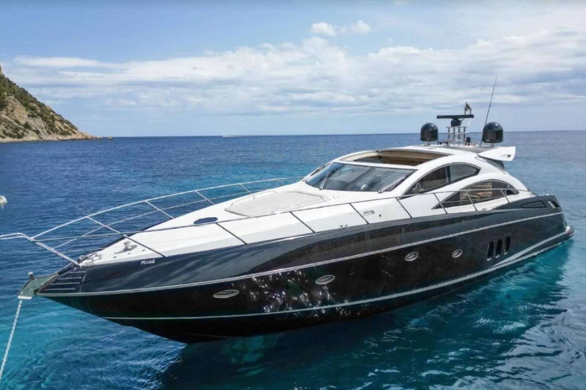 NavegaR con elegancia; exclusivo servicio de alquiler de yates de Ibiza Yacht Charter