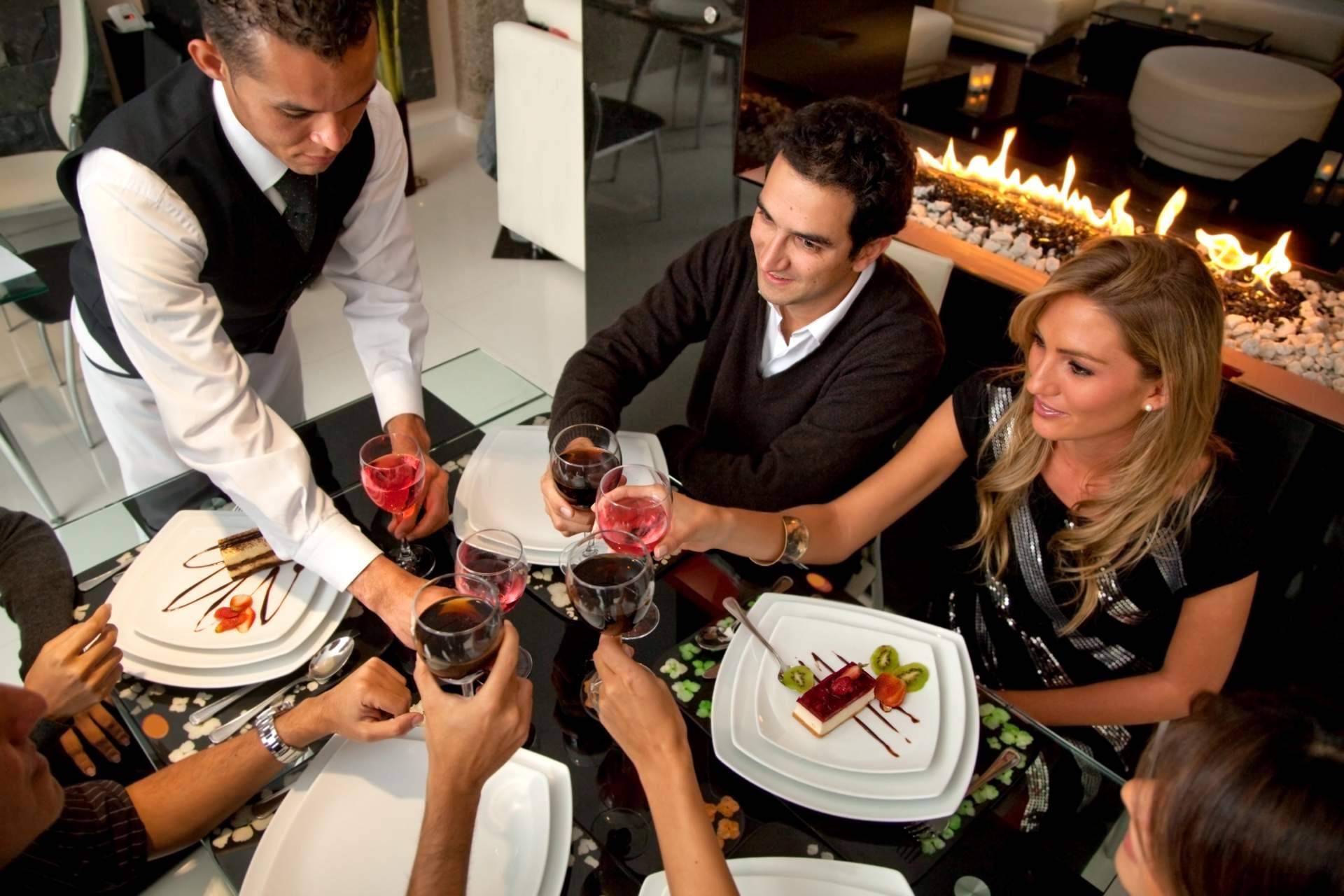 Advanced tools for creating customized restaurant menus, with the MenuMaker app