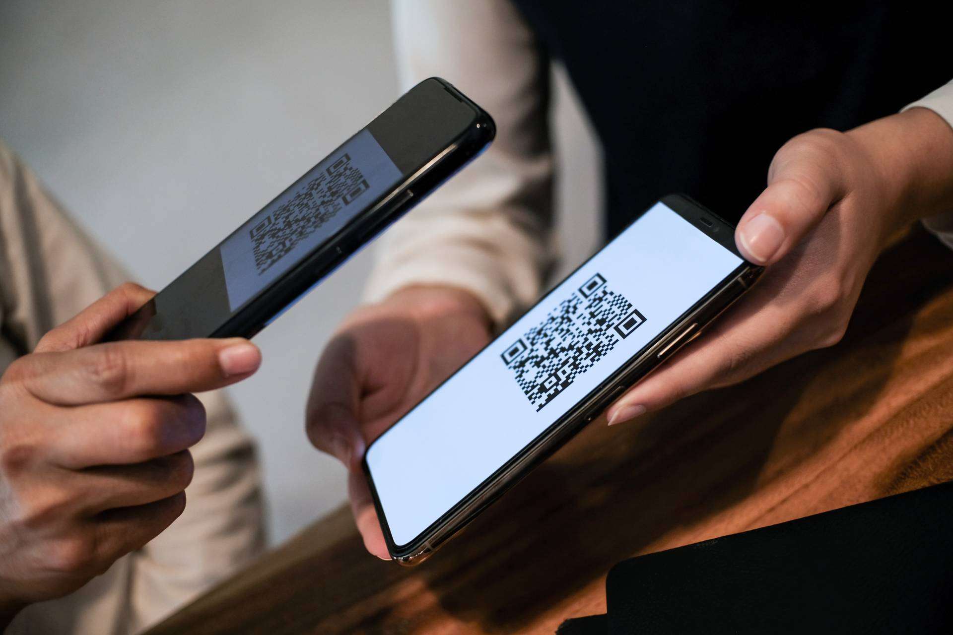 Knowee and the Innovation of Digital Business Cards in Business Strategies