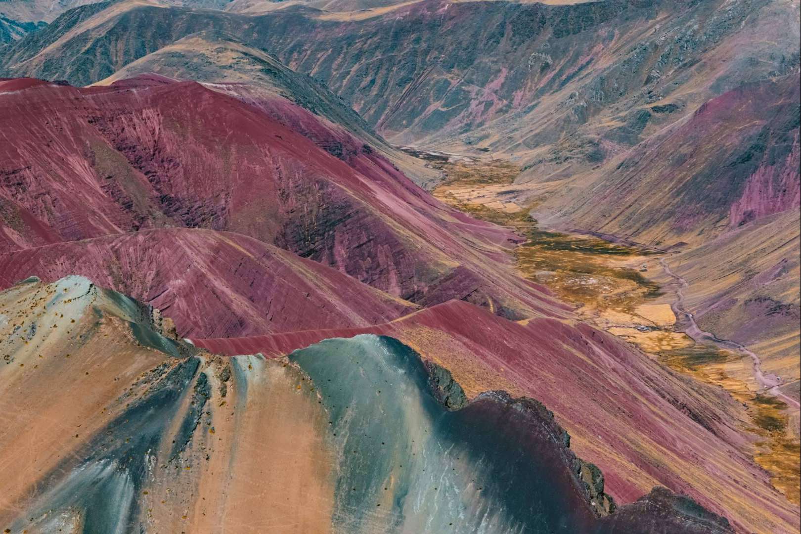 The Rainbow Mountain and the Red Valley, a unique adventure with TreXperience