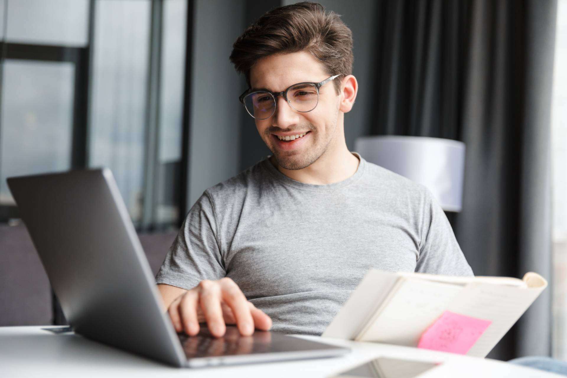 How Knowee Stores, Organizes, and Activates Contacts to Boost Leads