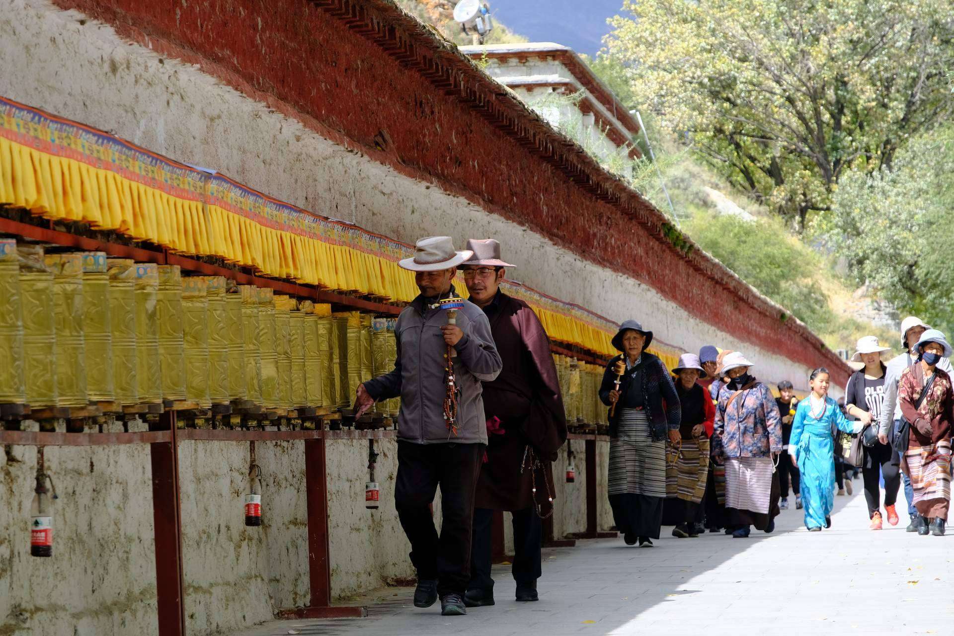 7 Best Tibet Tours and How to Travel; Visas, Permits & the Best Times to Visit Tibet