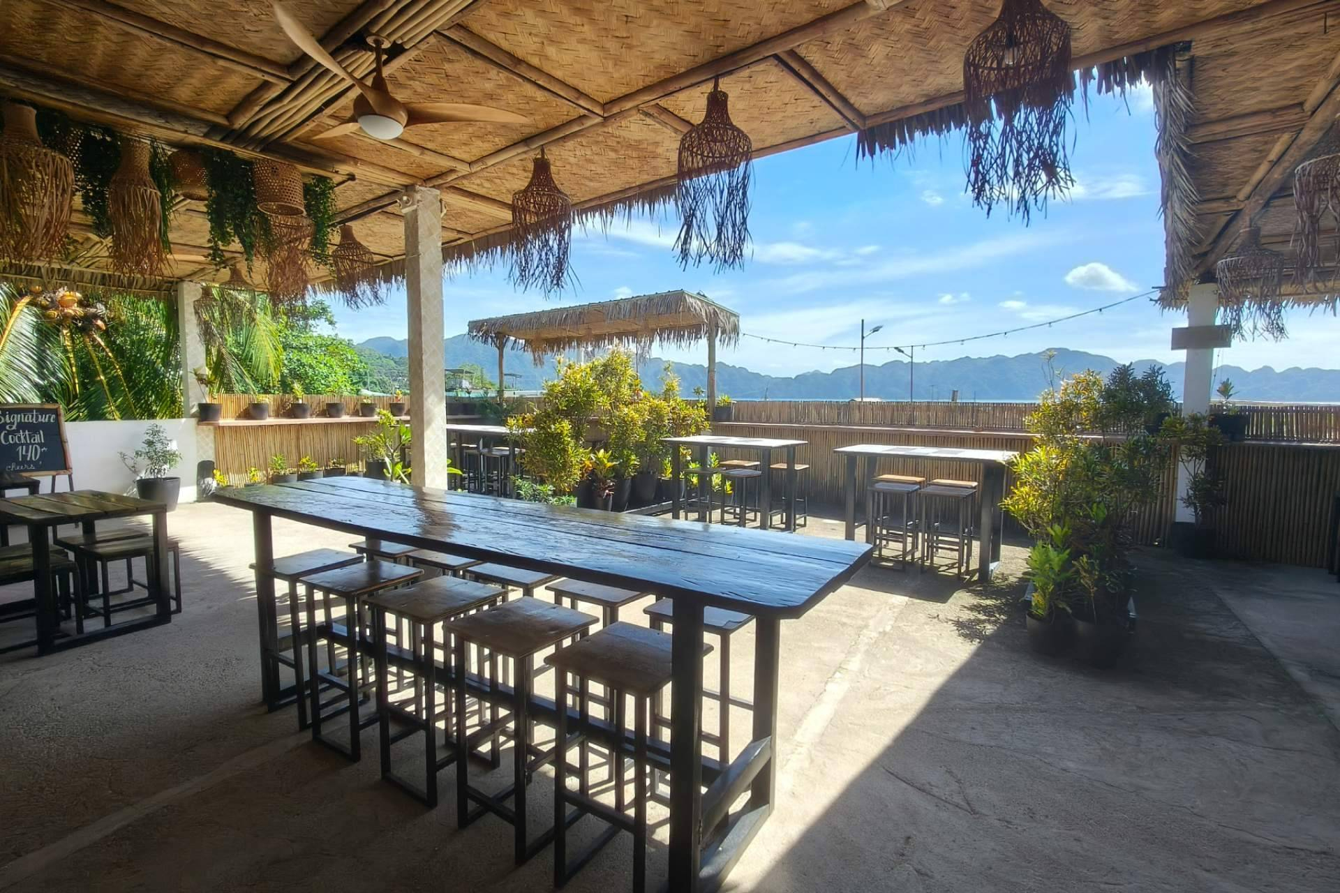 What can be discovered in the best restaurants in Coron