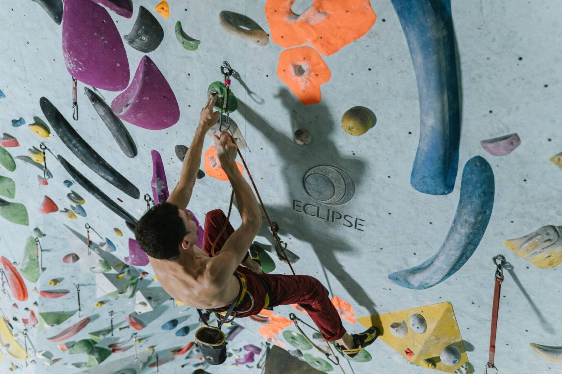 De deporte de nicho a hábito urbano; Europa se engancha a la escalada