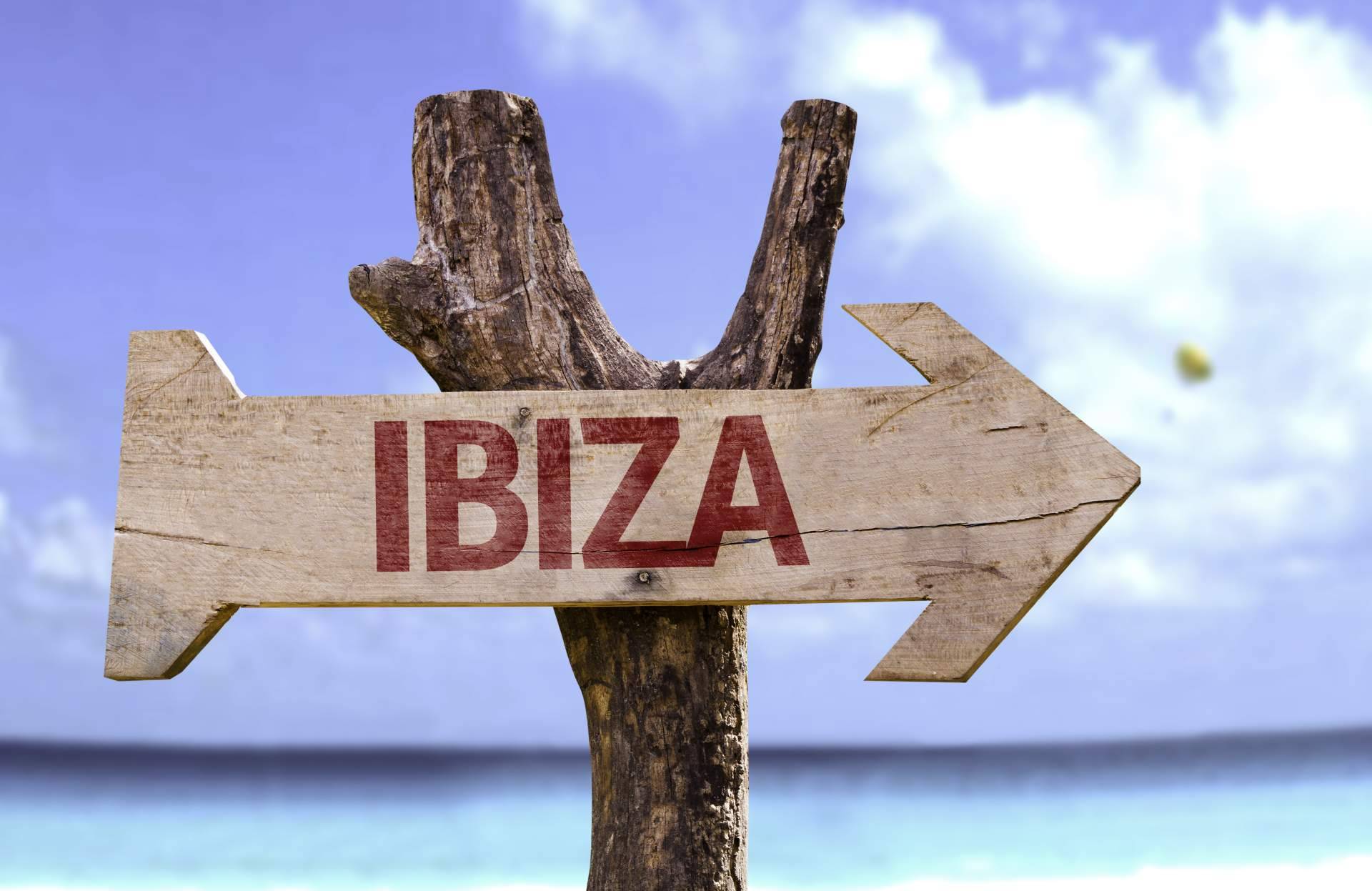 Drink Home Ibiza; Drinks, villas & yacht rentals in one place